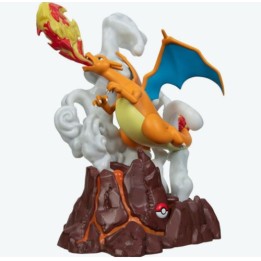JAZWARES Select Deluxe: Pokemon - Charizard (Light FX) 33cm