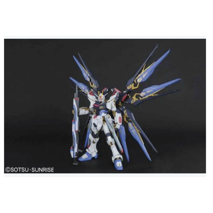 BANDAI 20006 - Pg Gundam Strike Freedom 1/60