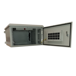 ARMADIO RACK 19 POLLICI 9U PER RETI DA ESTERNO CLASSE PROTEZIONE IP55 MISURE MM (L)600X(P)450X(A)467 GRIGIO CHIARO CON VENTOLE F