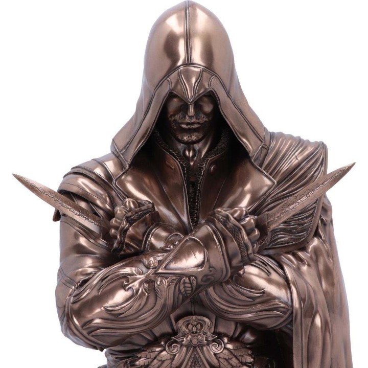 89720 - ASSASSIN CREED EZIO AUDITORE BUST BOX BRONZE 30 CM
