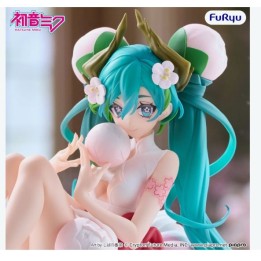 FURYU 117381 Hatsune Miku Flower Fairy White Plum Blossom Noodle Stopper Figure